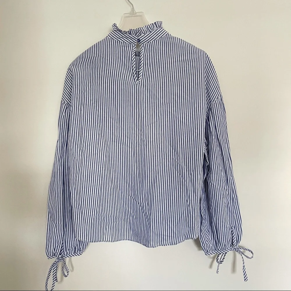Zara basic Collection Blouse - Picture 2 of 4